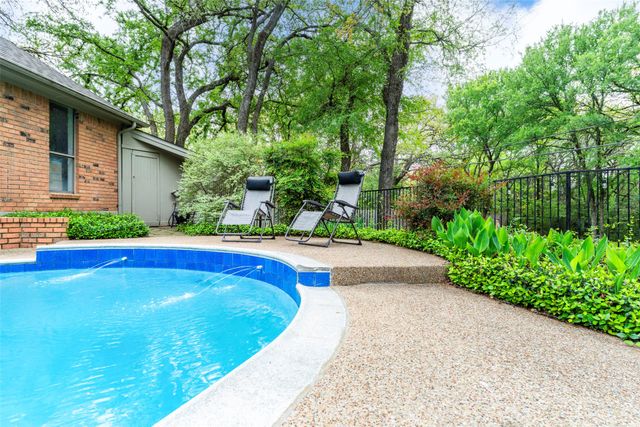 4802 Willow Bend Drive, Arlington, TX 76017