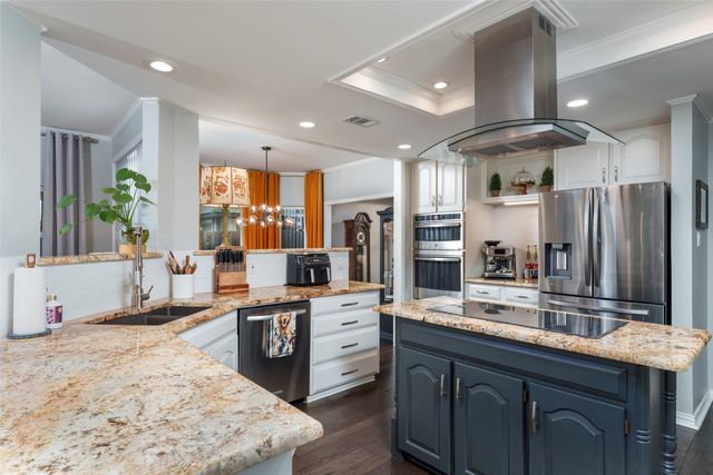 4802 Willow Bend Drive, Arlington, TX 76017