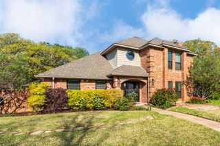 4802 Willow Bend Drive, Arlington, TX 76017