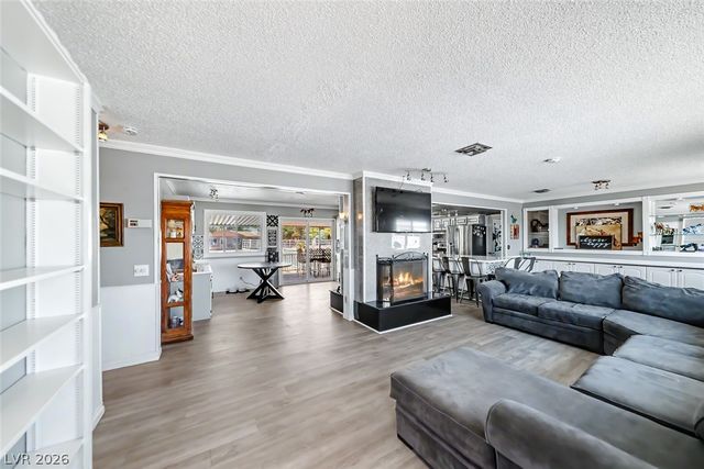 285 East Shelbourne Avenue, Las Vegas, NV 89123