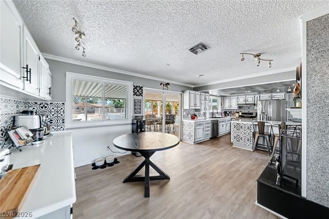 285 East Shelbourne Avenue, Las Vegas, NV 89123