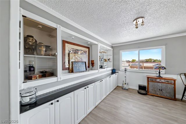 285 East Shelbourne Avenue, Las Vegas, NV 89123