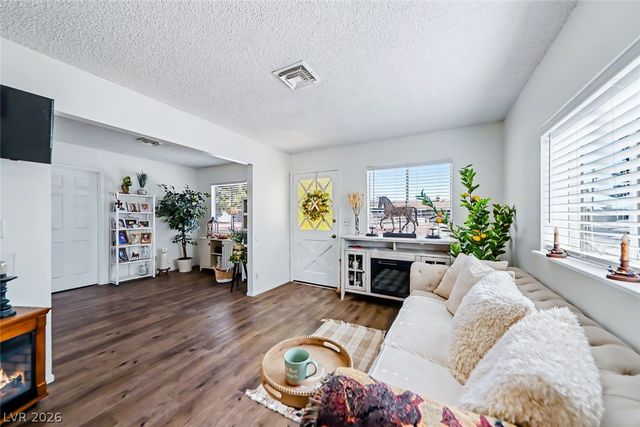 285 East Shelbourne Avenue, Las Vegas, NV 89123