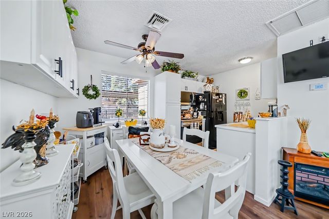 285 East Shelbourne Avenue, Las Vegas, NV 89123
