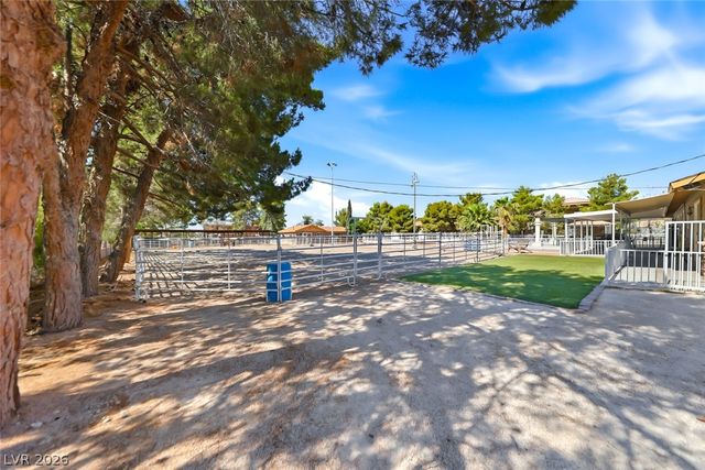 285 East Shelbourne Avenue, Las Vegas, NV 89123