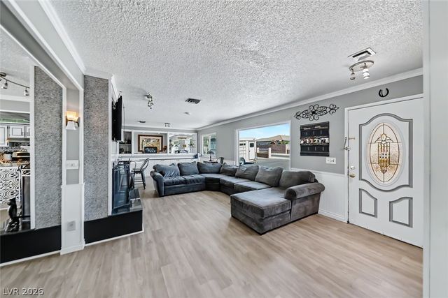 285 East Shelbourne Avenue, Las Vegas, NV 89123