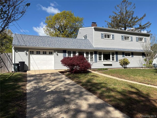 2 Dwarf Lane, Wantagh, NY 11793