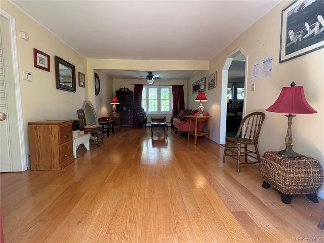 2 Dwarf Lane, Wantagh, NY 11793