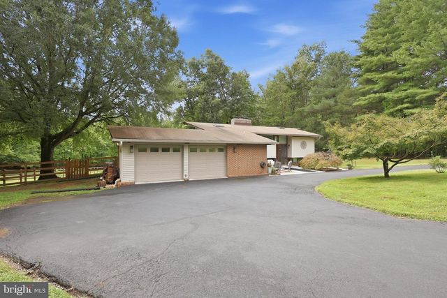 6445 STEEPLE CHASE LN, Manassas, VA 20111