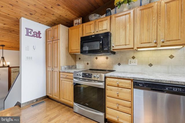 6445 STEEPLE CHASE LN, Manassas, VA 20111