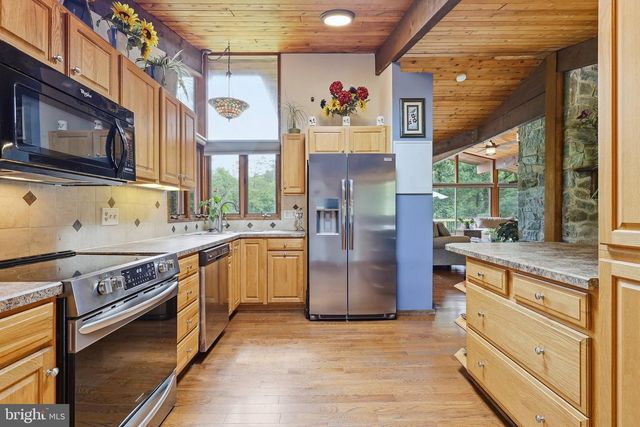 6445 STEEPLE CHASE LN, Manassas, VA 20111