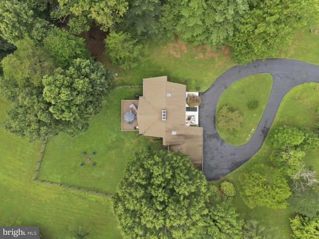 6445 STEEPLE CHASE LN, Manassas, VA 20111
