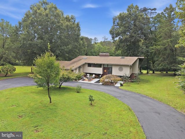 6445 STEEPLE CHASE LN, Manassas, VA 20111