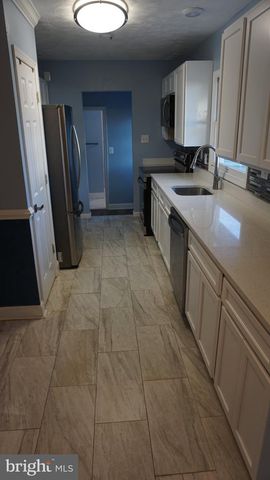 5854 DEALE CHURCHTON RD RD, Deale, MD 20751