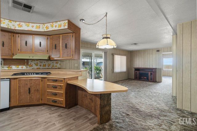 400 E Roberts Lane 70, Bakersfield, CA 93308