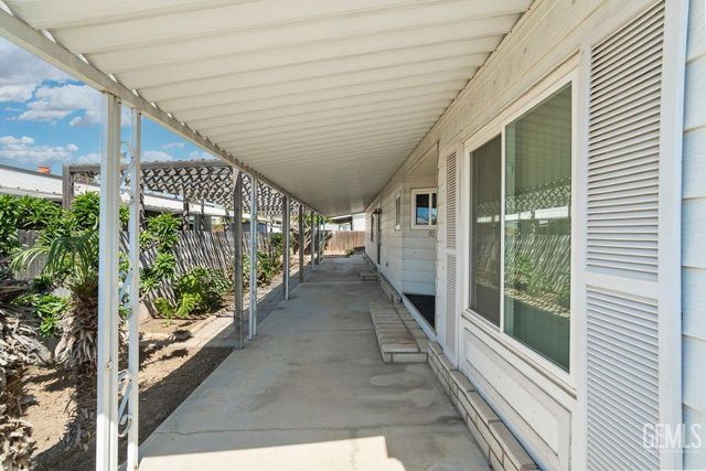 400 E Roberts Lane 70, Bakersfield, CA 93308