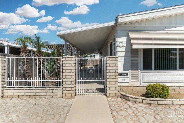 400 E Roberts Lane 70, Bakersfield, CA 93308