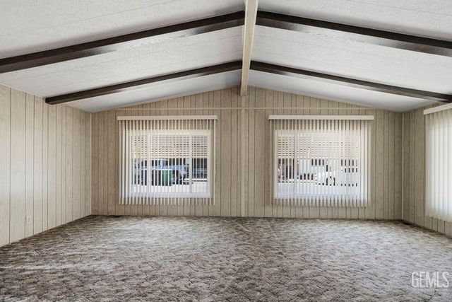 400 E Roberts Lane 70, Bakersfield, CA 93308