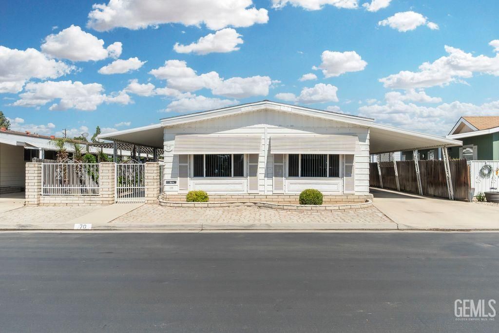400 E Roberts Lane 70, Bakersfield, CA 93308