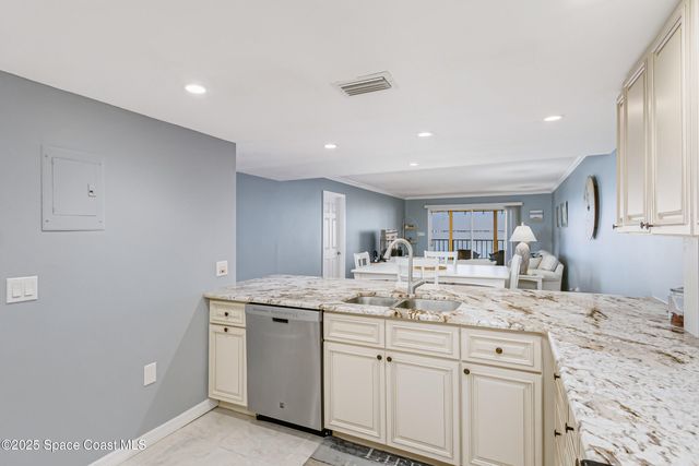 190 Escambia Lane 402, Cocoa Beach, FL 32931