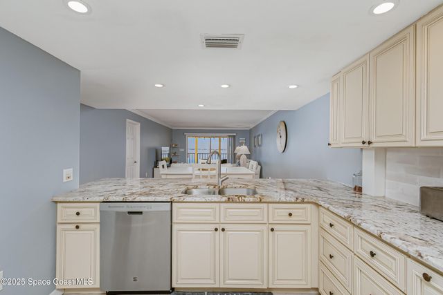 190 Escambia Lane 402, Cocoa Beach, FL 32931