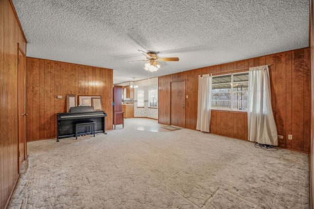 1211 W Cage Street, Stephenville, TX 76401