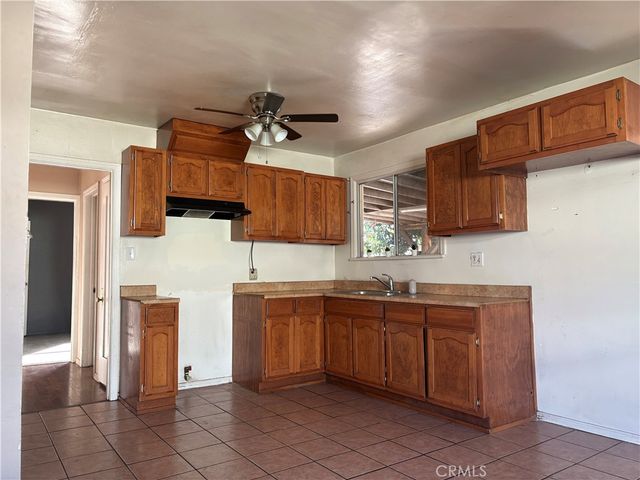 6331 Columbus Avenue, Van Nuys, CA 91411