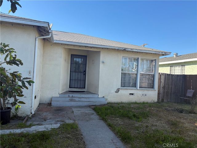 6331 Columbus Avenue, Van Nuys, CA 91411