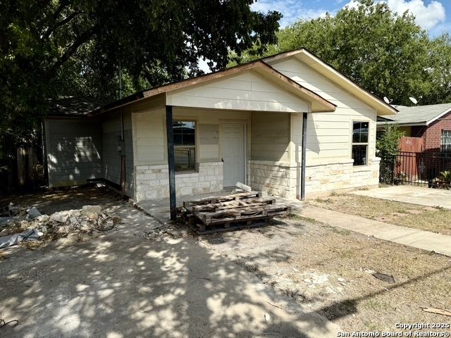 525 Saltillo, San Antonio, TX 78207