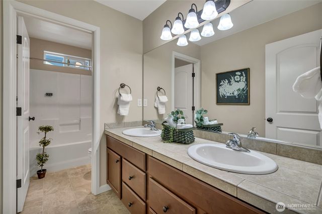 2404 57th Street SE, Auburn, WA 98092