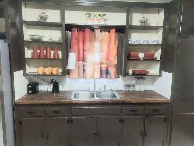 2824 5th Street, Bay City, TX 77414