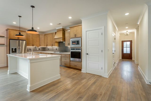 5735 Acadia Drive, Chattanooga, TN 37415