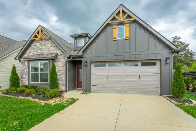 5735 Acadia Drive, Chattanooga, TN 37415