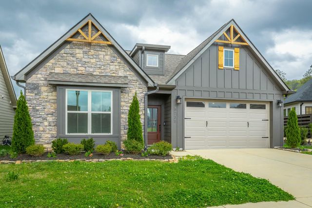5735 Acadia Drive, Chattanooga, TN 37415