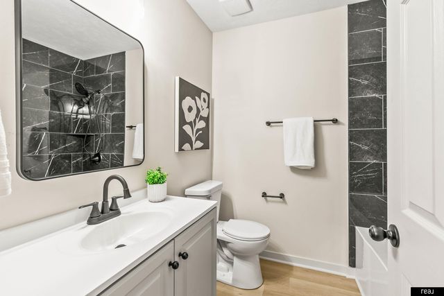 7624 Wirt Street, Omaha, NE 68134