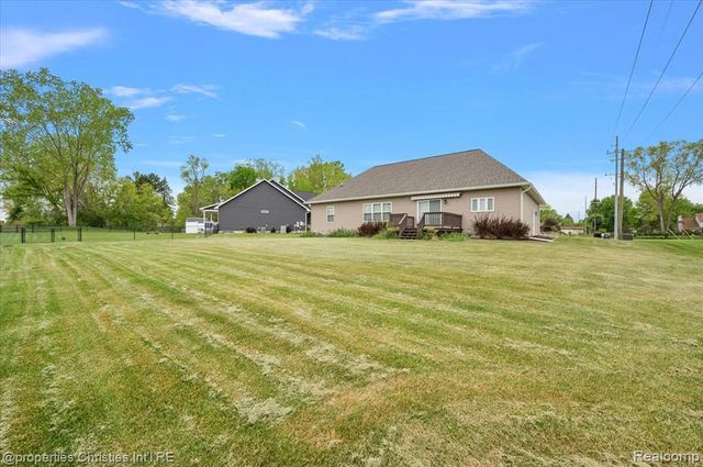 5197 June Drive, Almont, MI 48003