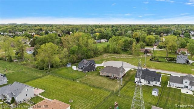 5197 June Drive, Almont, MI 48003