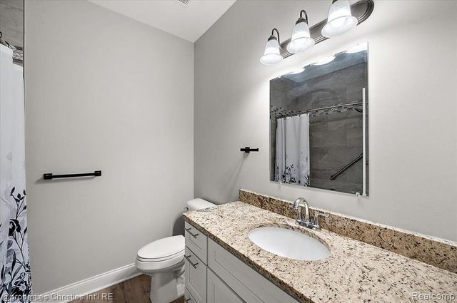 5197 June Drive, Almont, MI 48003