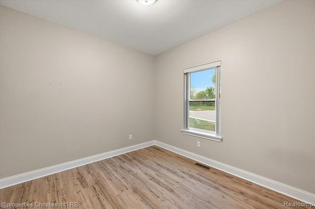 5197 June Drive, Almont, MI 48003