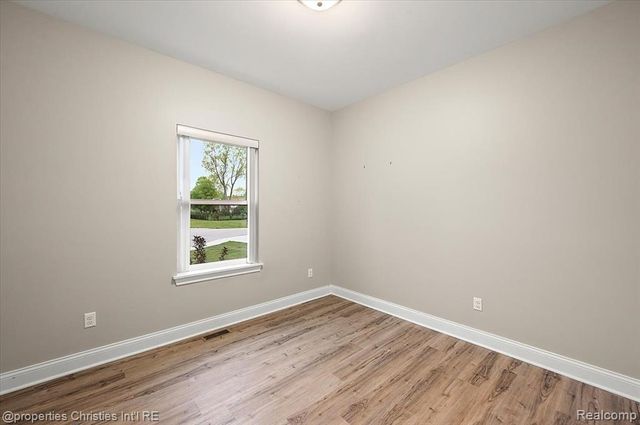 5197 June Drive, Almont, MI 48003