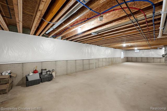5197 June Drive, Almont, MI 48003
