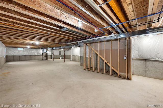 5197 June Drive, Almont, MI 48003