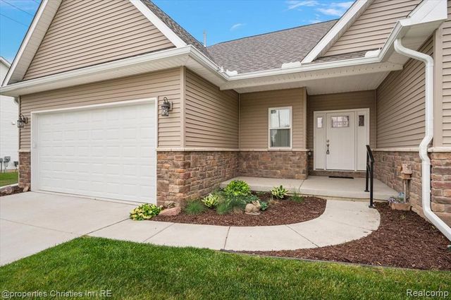 5197 June Drive, Almont, MI 48003