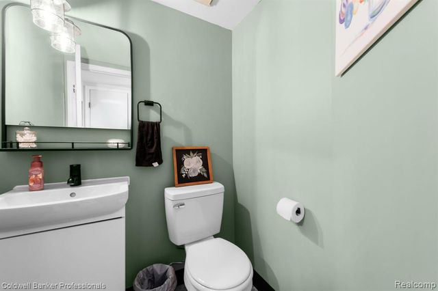 35766 Union Lake Road, Harrison Twp, MI 48045