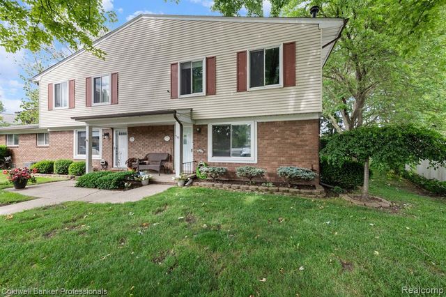 35766 Union Lake Road, Harrison Twp, MI 48045