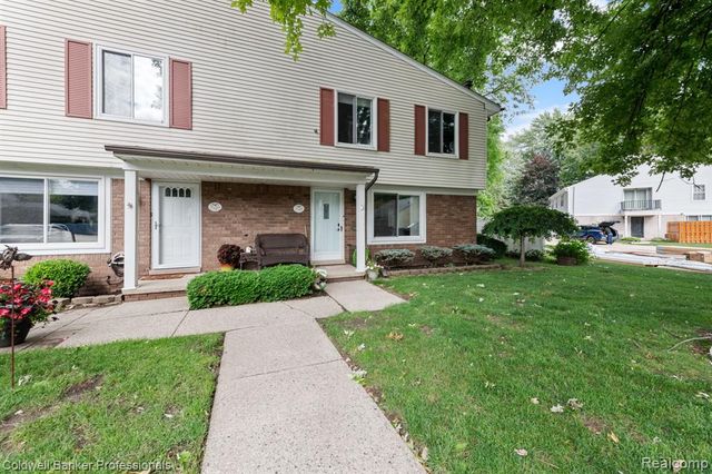 35766 Union Lake Road, Harrison Twp, MI 48045