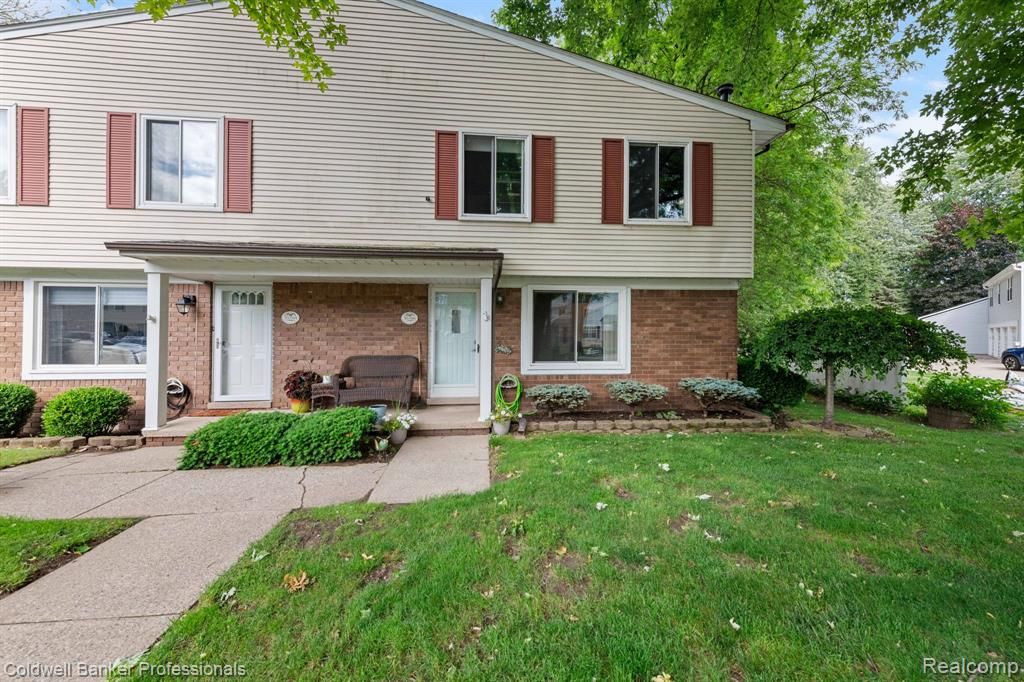 35766 Union Lake Road, Harrison Twp, MI 48045