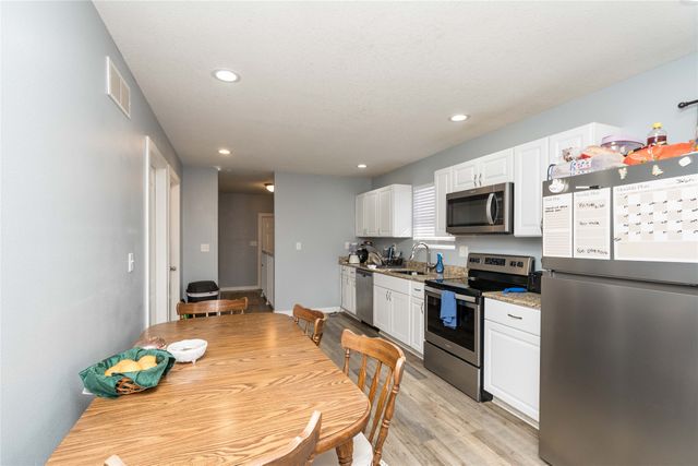 3803 Bowdoin Street, Des Moines, IA 50313