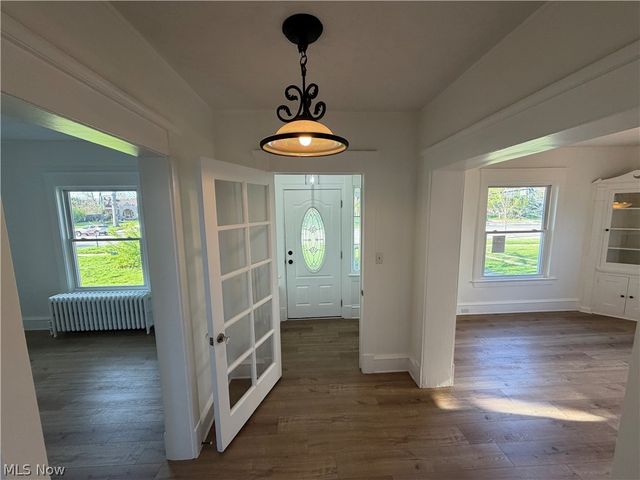 12988 Clifton Boulevard, Lakewood, OH 44107