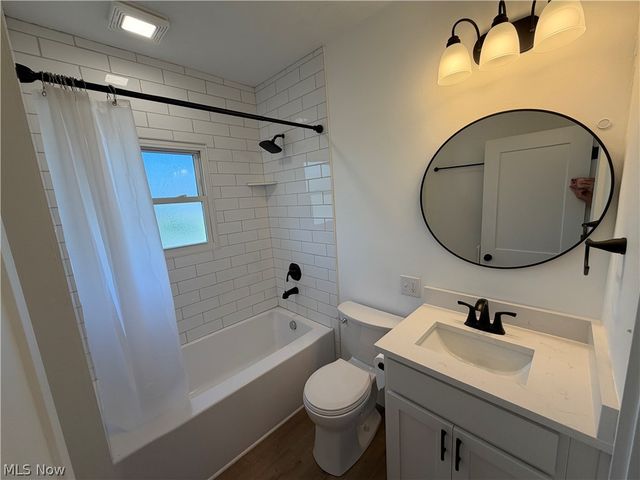12988 Clifton Boulevard, Lakewood, OH 44107